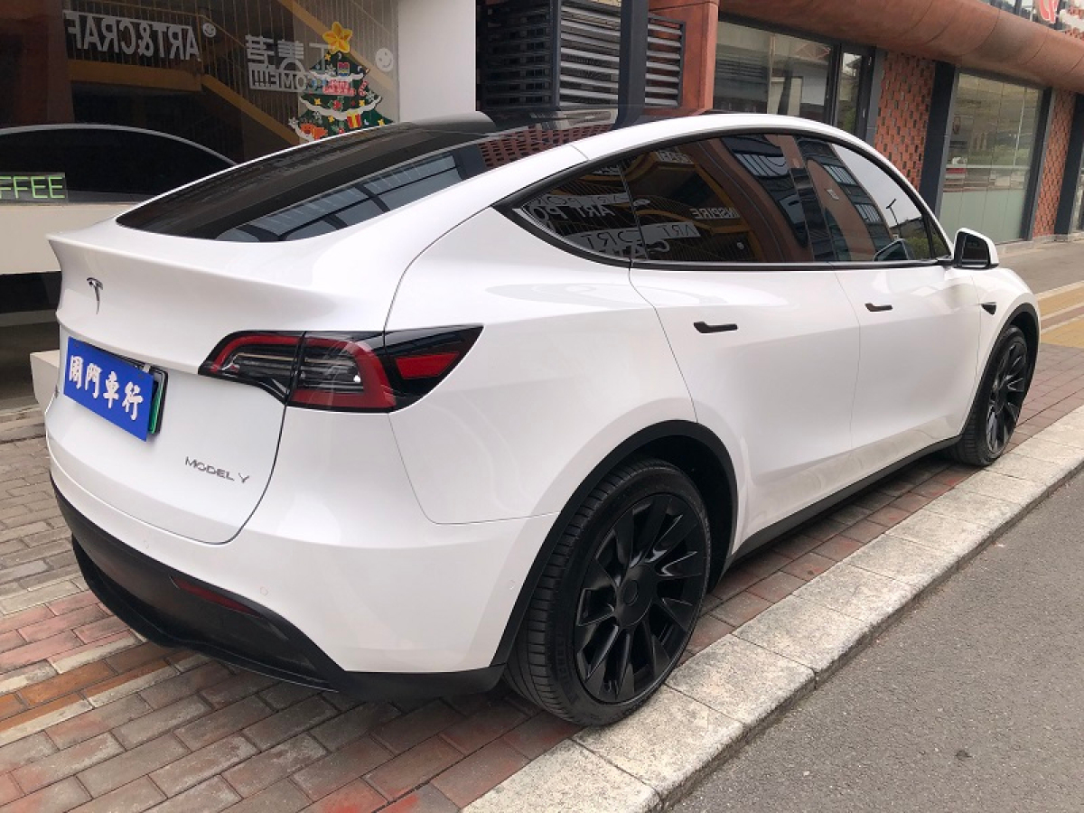 特斯拉 Model Y  2022款 改款 后輪驅(qū)動版圖片