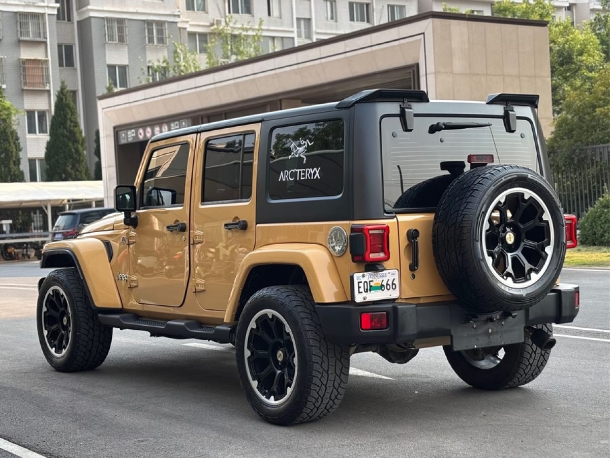 Jeep 牧馬人  2014款 3.0L Sahara 四門版圖片