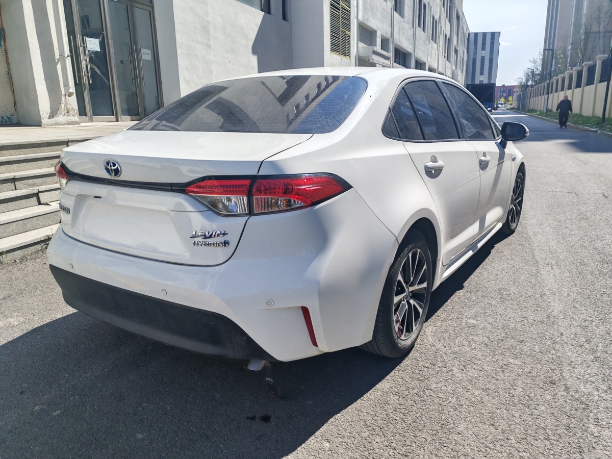 豐田 雷凌  2023款 智能電混雙擎 1.8L 領(lǐng)先版圖片