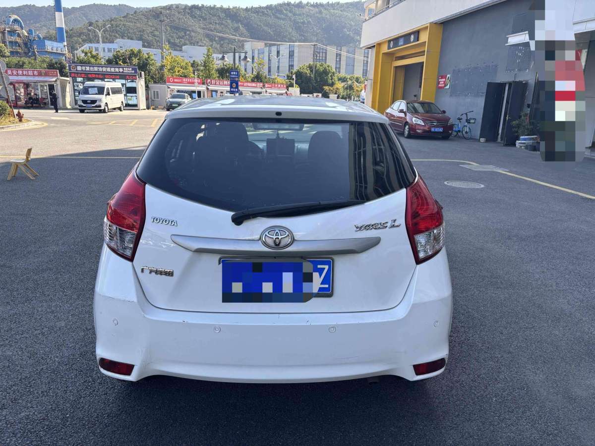 豐田 YARiS L 致炫  2015款 1.5E 自動(dòng)魅動(dòng)版圖片