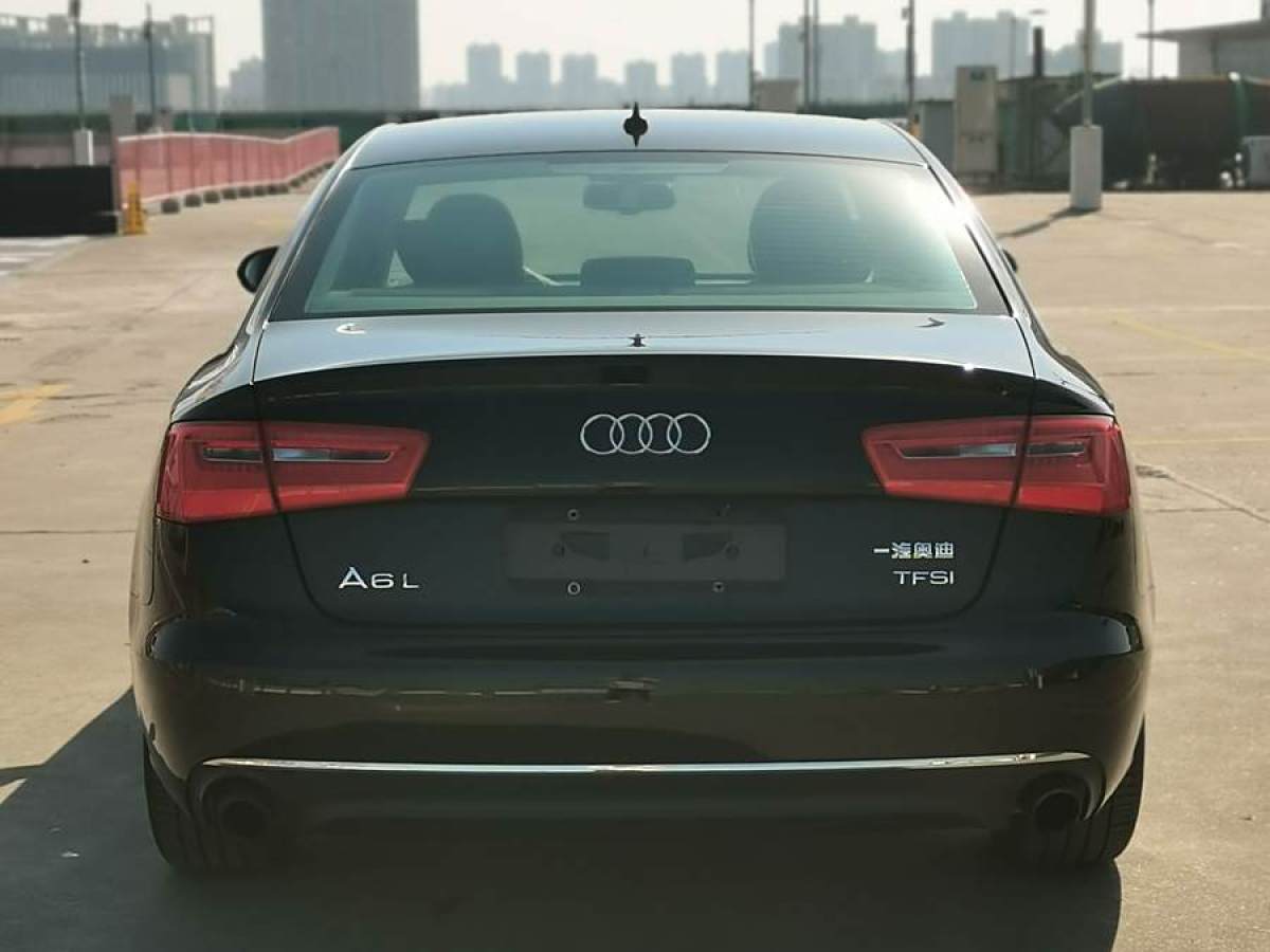 奧迪 奧迪A6L  2012款 TFSI 標(biāo)準(zhǔn)型圖片