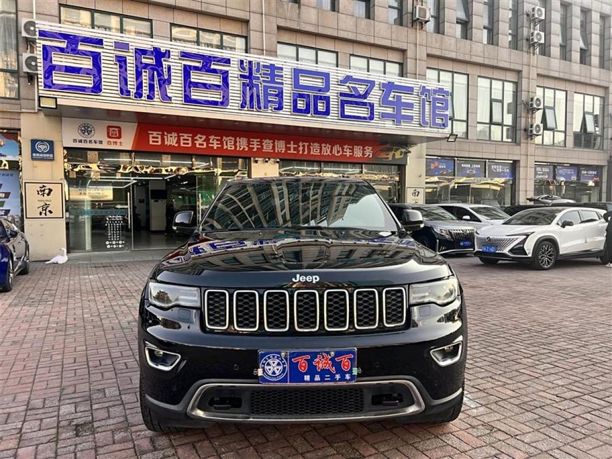 Jeep 大切諾基  2017款 3.0L 舒享導(dǎo)航版圖片