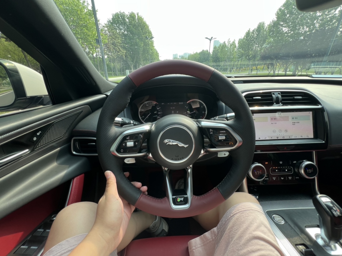 捷豹 XEL  2021款 2.0T 200PS R-DYNAMIC 青春運(yùn)動(dòng)版圖片