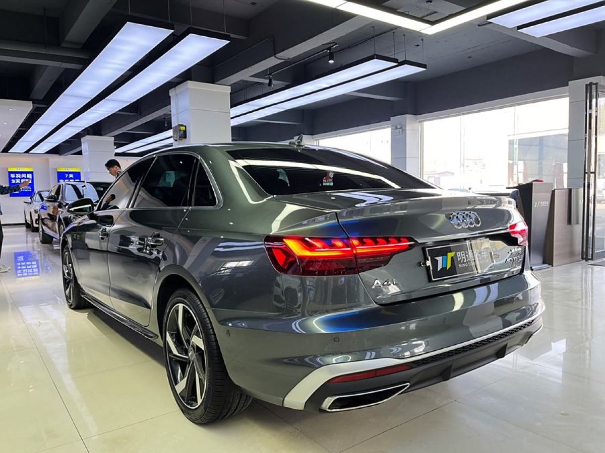 奧迪 奧迪A4L  2022款 40 TFSI 豪華動感型圖片