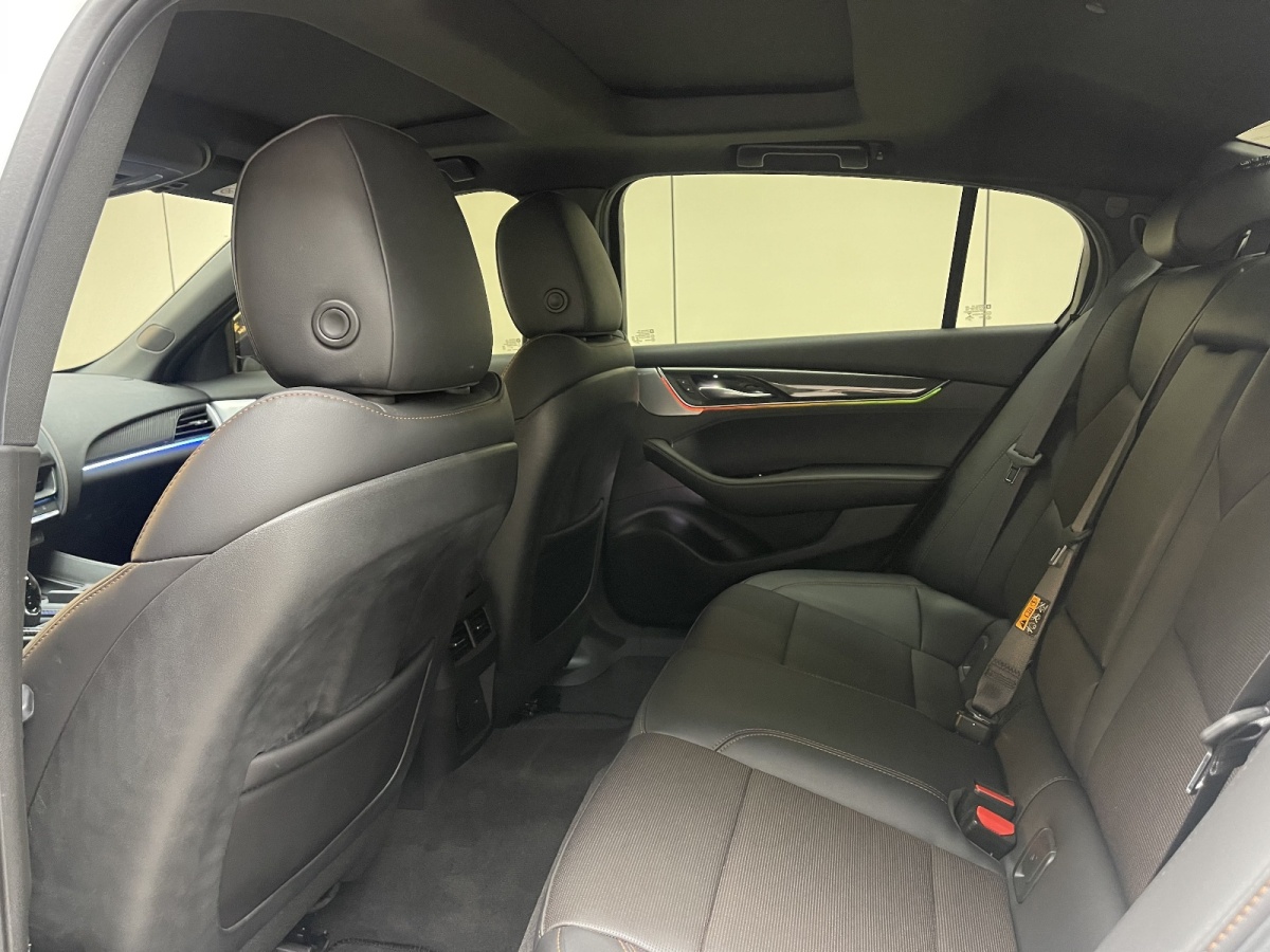 凱迪拉克 CT5  2022款 28T 鉑金超級(jí)輔助駕駛版圖片