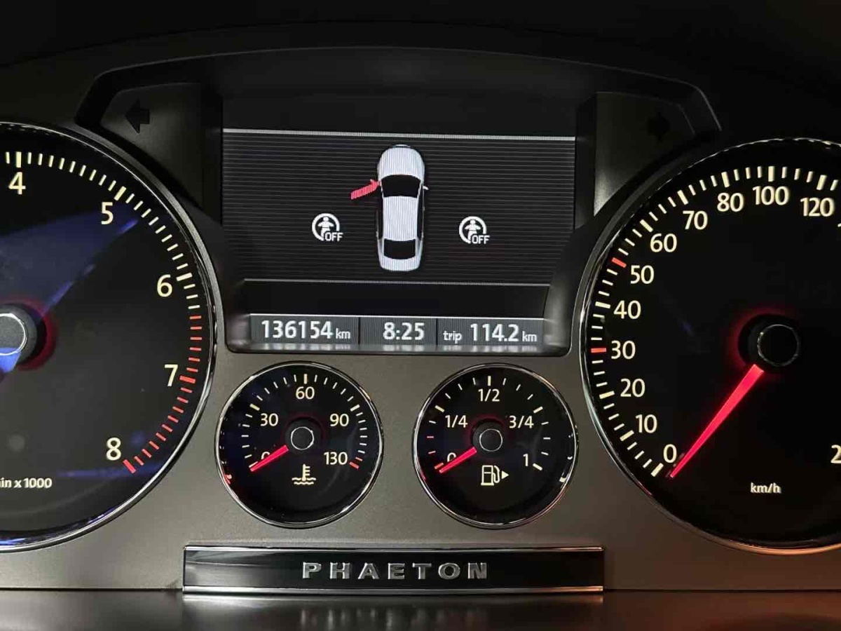 2012年4月大眾 輝騰  2011款 3.6L V6 5座加長舒適版