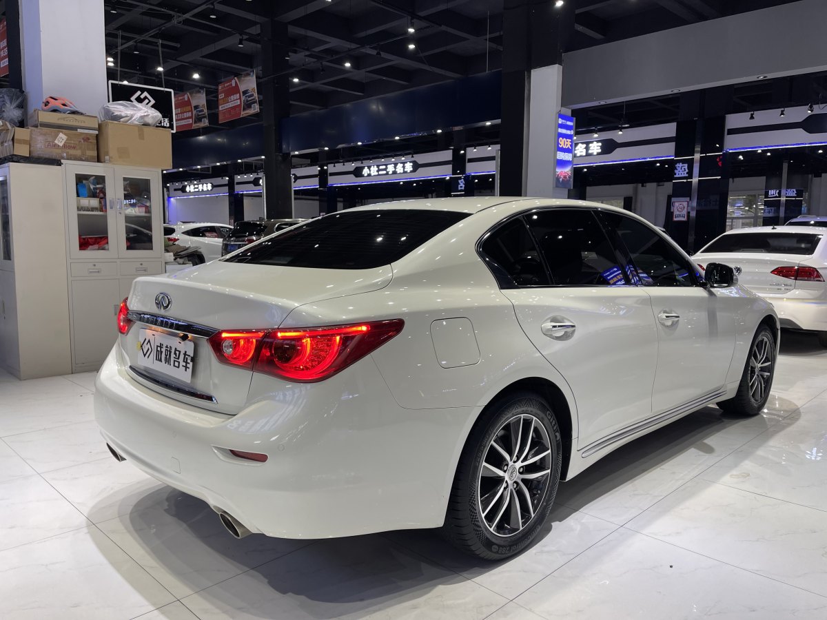 英菲尼迪 Q50L  2016款 2.0T 悅享版圖片