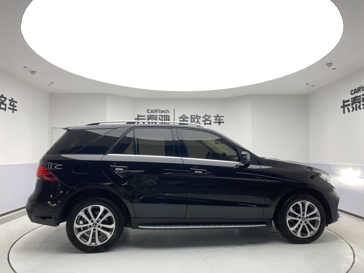 奔馳 奔馳GLE  2018款 GLE 320 4MATIC 動感型臻藏版圖片