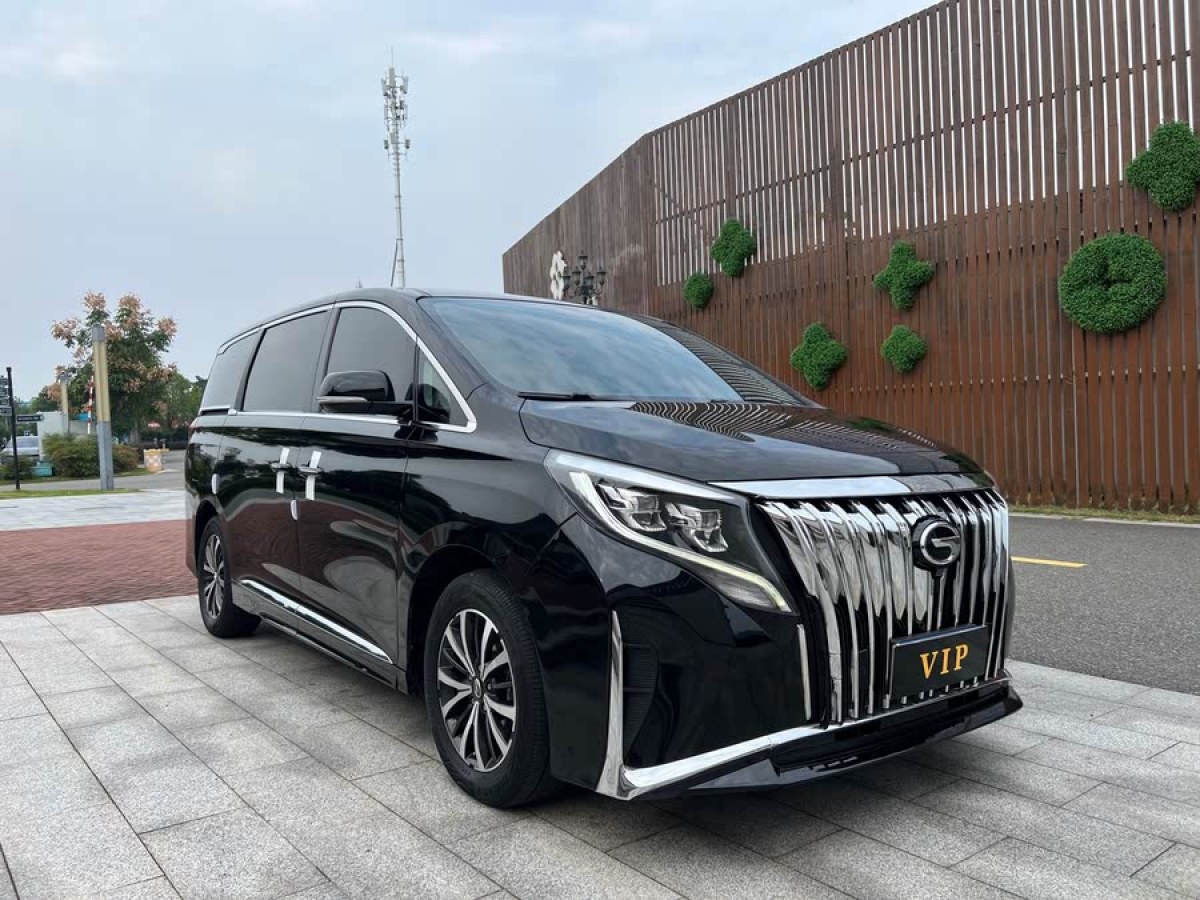 廣汽傳祺 M8  2024款 領(lǐng)秀系列 390T 尊享版圖片