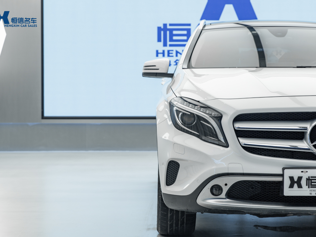 奔驰 奔驰GLA  2016款 GLA 220 4MATIC 豪华型图片