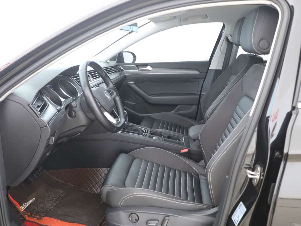 大眾 邁騰  2020款 330TSI DSG 領(lǐng)先型圖片