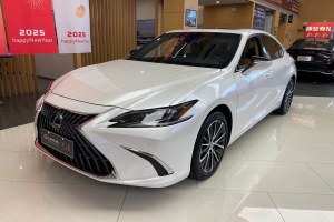 ES 雷克薩斯 300h 臻享版
