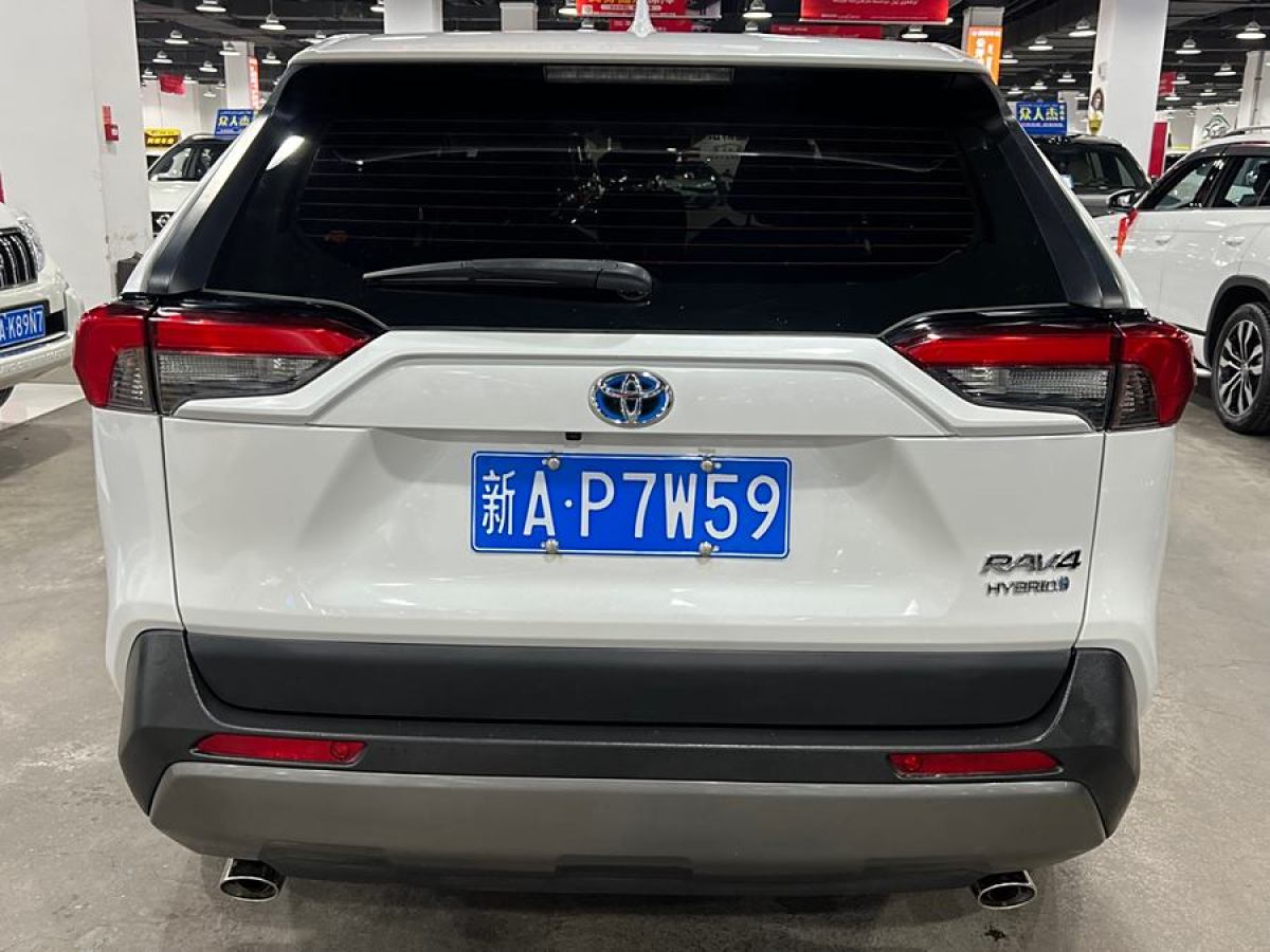 豐田 RAV4榮放  2023款 雙擎 2.5L E-CVT四驅(qū)精英Plus版圖片