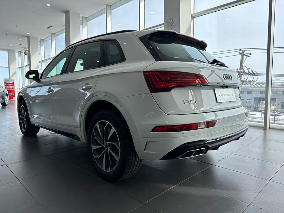 奧迪 奧迪Q5L  2024款 40 TFSI 豪華動感型圖片