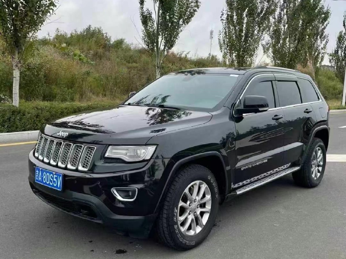 2013年9月Jeep 大切諾基  2014款 3.6L 舒適導(dǎo)航版