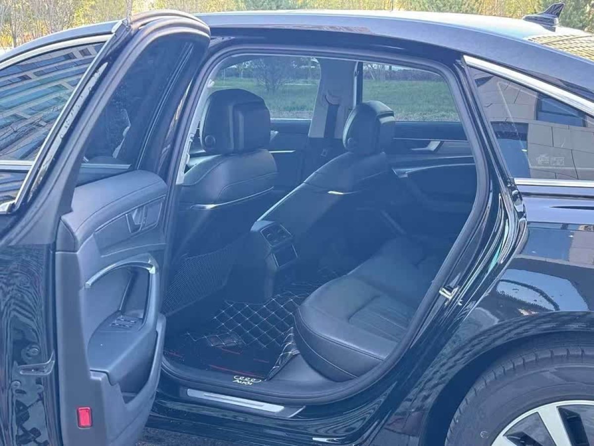 奧迪 奧迪A6L  2021款 45 TFSI 臻選致雅型圖片