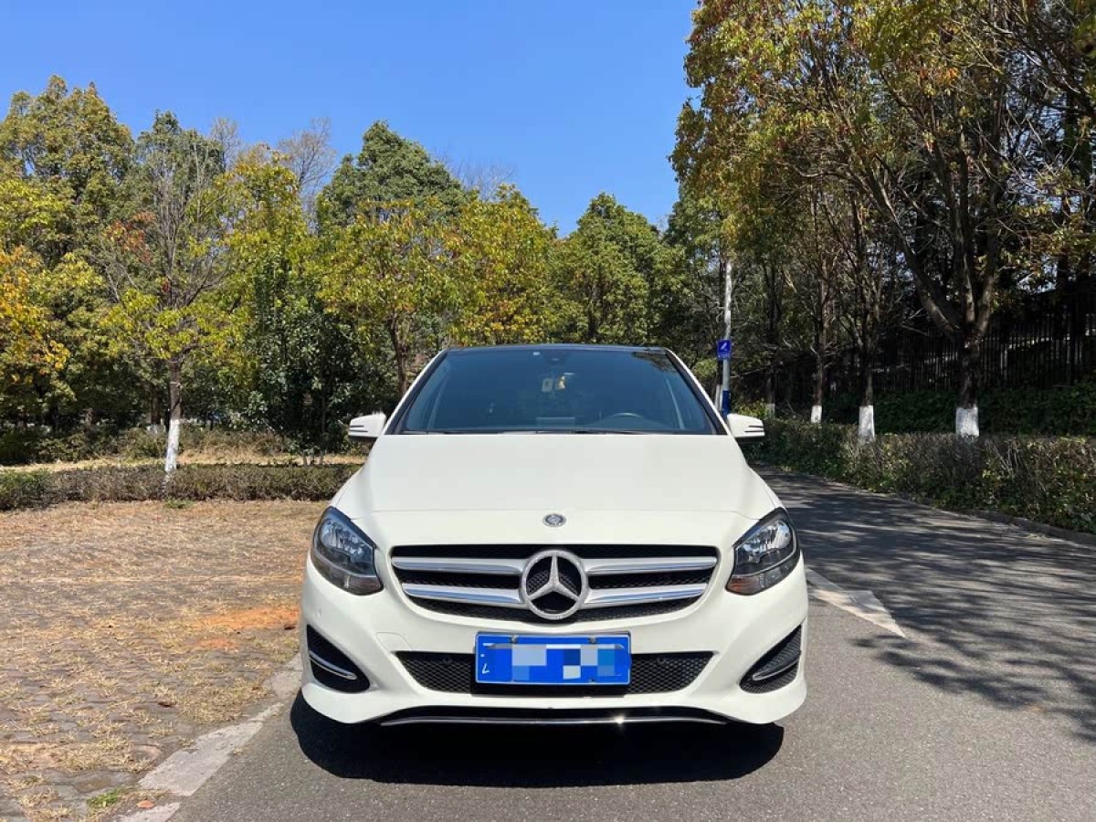 奔馳 奔馳B級(jí)  2018款 B 200 動(dòng)感型圖片