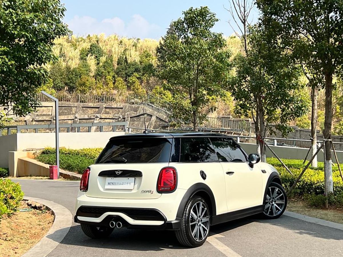 2021年6月MINI MINI  2021款 2.0T COOPER S 藝術(shù)家