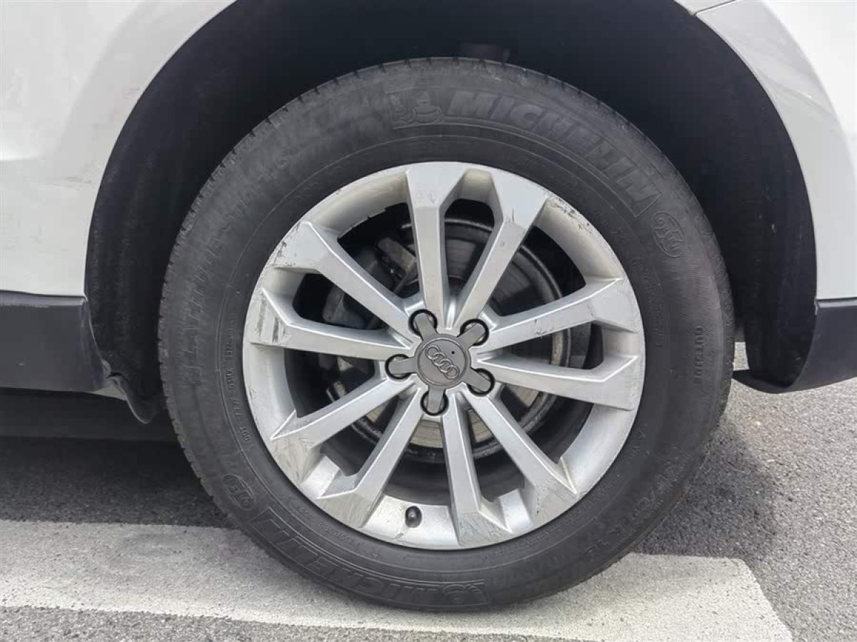 奧迪 奧迪Q5  2015款 40 TFSI 技術(shù)型圖片