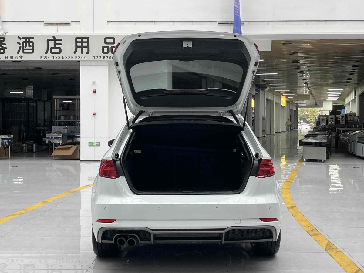 奧迪 奧迪A3  2018款 30周年年型 Sportback 35 TFSI 時尚型圖片