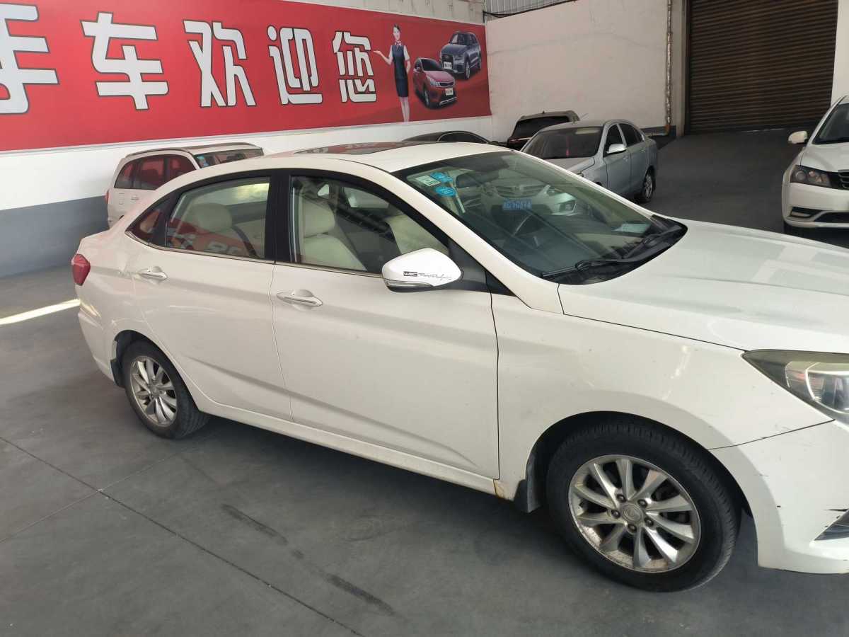 長(zhǎng)安 悅翔V7  2016款 1.6L 自動(dòng)樂(lè)動(dòng)型 國(guó)IV圖片