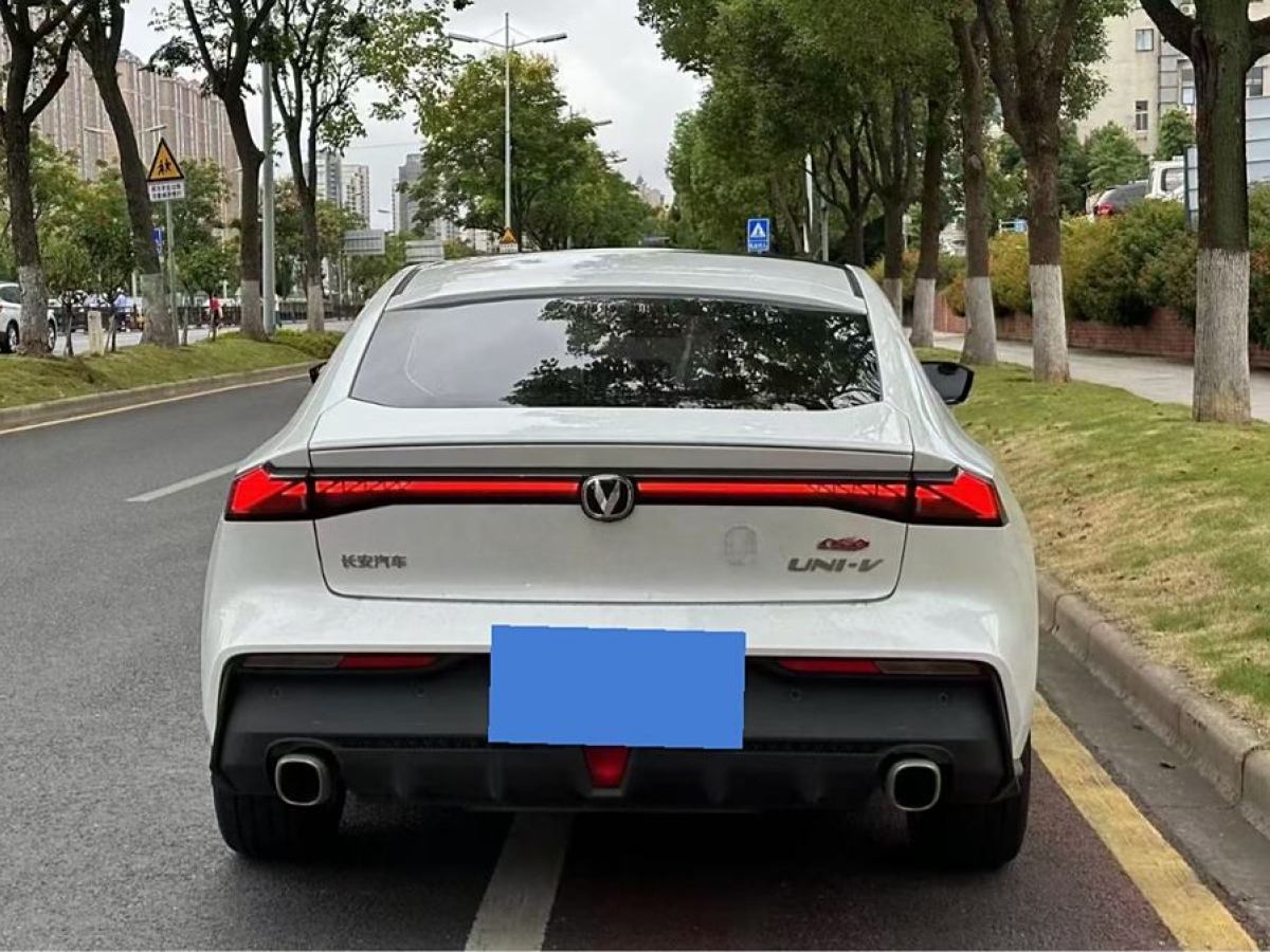 長安 長安UNI-V  2023款 1.5T 尊貴型圖片