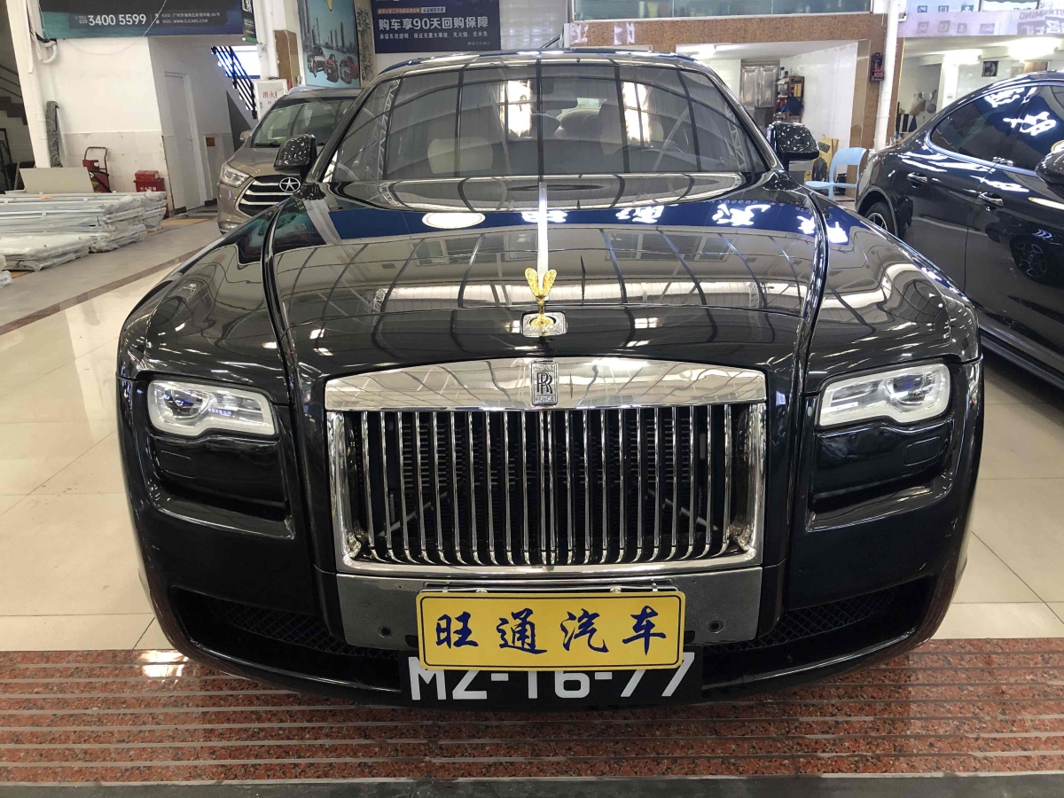 2014年6月勞斯萊斯 古思特  2014款 6.6T 加長(zhǎng)版