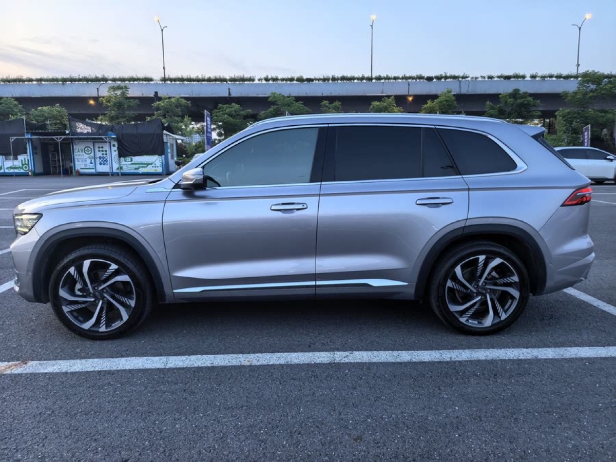吉利 星越L  2021款 2.0TD DCT EVO兩驅(qū)智尊型圖片