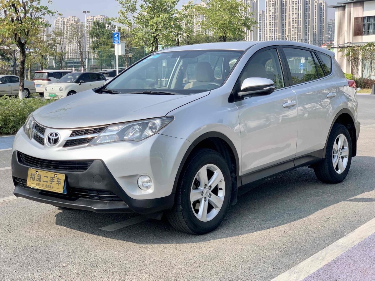 豐田 RAV4  2018款 榮放 2.0L CVT兩驅(qū)都市版圖片