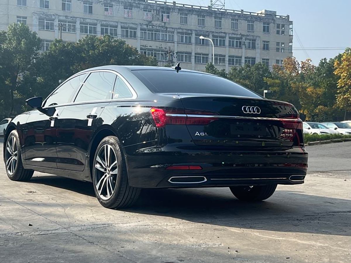 奧迪 奧迪A6L  2022款 45 TFSI 臻選動感型圖片