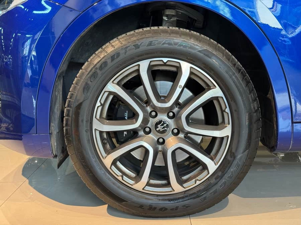 瑪莎拉蒂 Levante  2021款 3.0T 標(biāo)準(zhǔn)版圖片