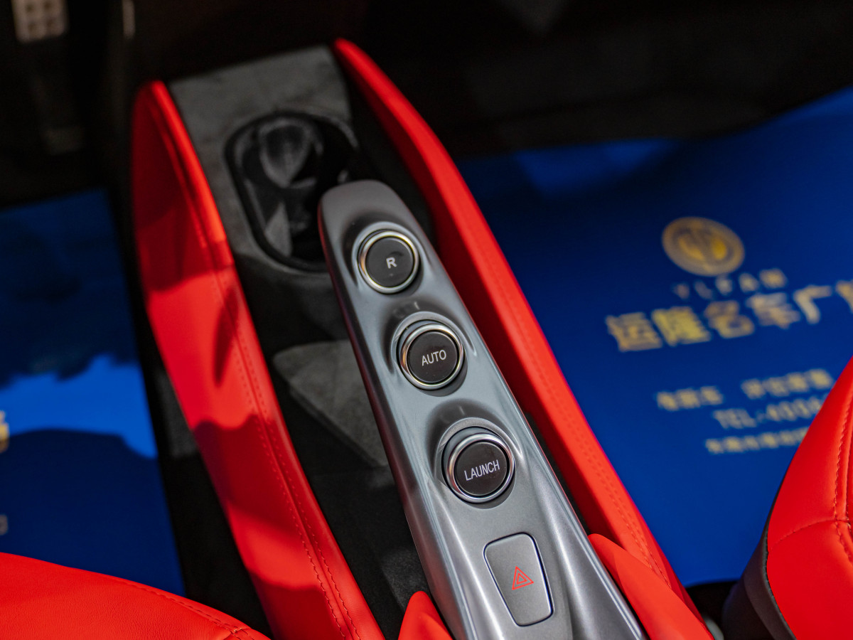 法拉利 F8 Tributo  2019款  3.9T V8圖片