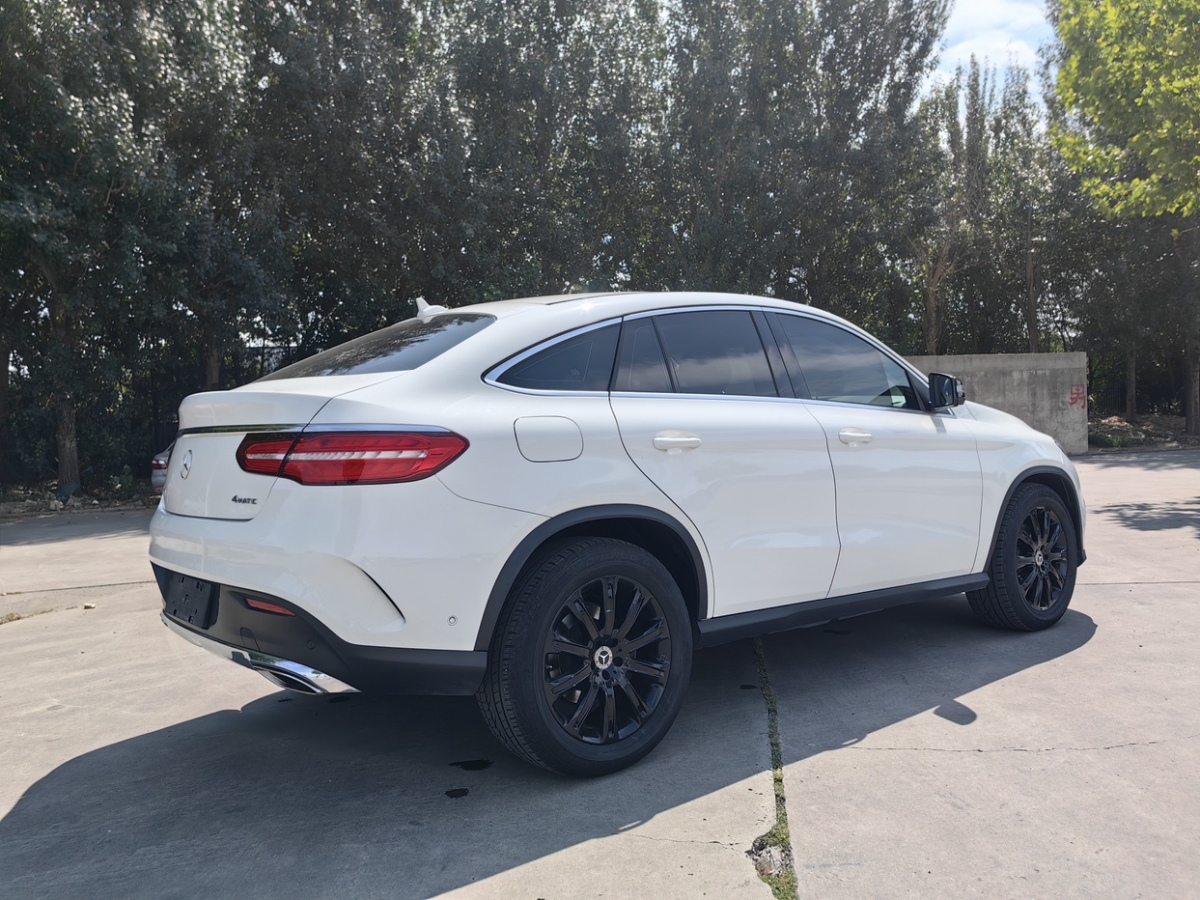 奔驰 奔驰GLE轿跑  2018款 GLE 320 4MATIC 轿跑SUV图片