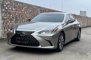 ES 雷克薩斯 200 卓越版