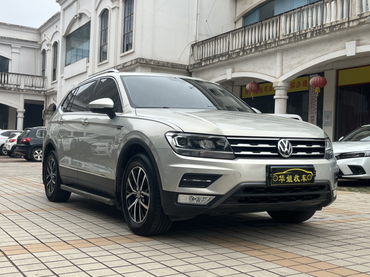 大眾 途觀L  2017款 330TSI 自動兩驅(qū)豪華版圖片