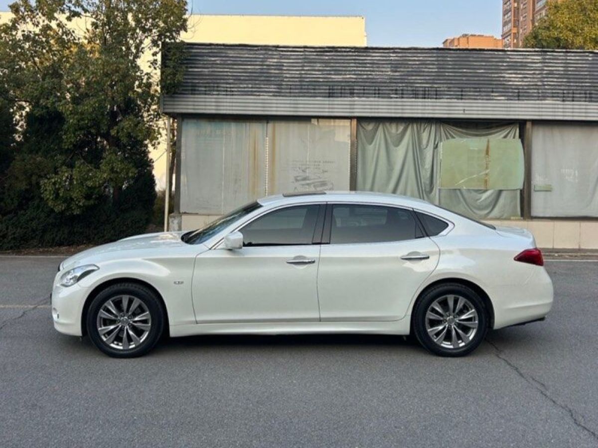 英菲尼迪 Q70  2013款 Q70L 2.5L 舒適版圖片