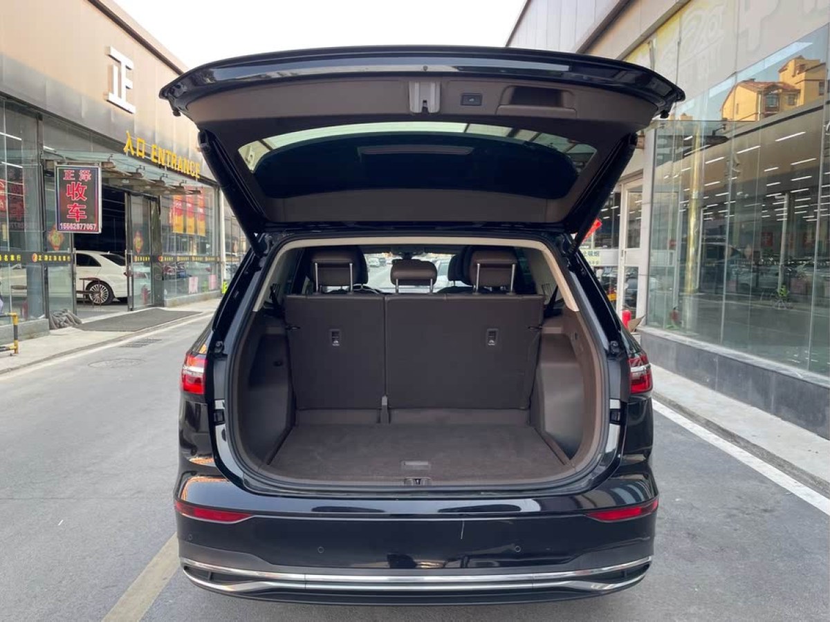 大眾 威然  2023款 改款 380TSI 尊貴版圖片