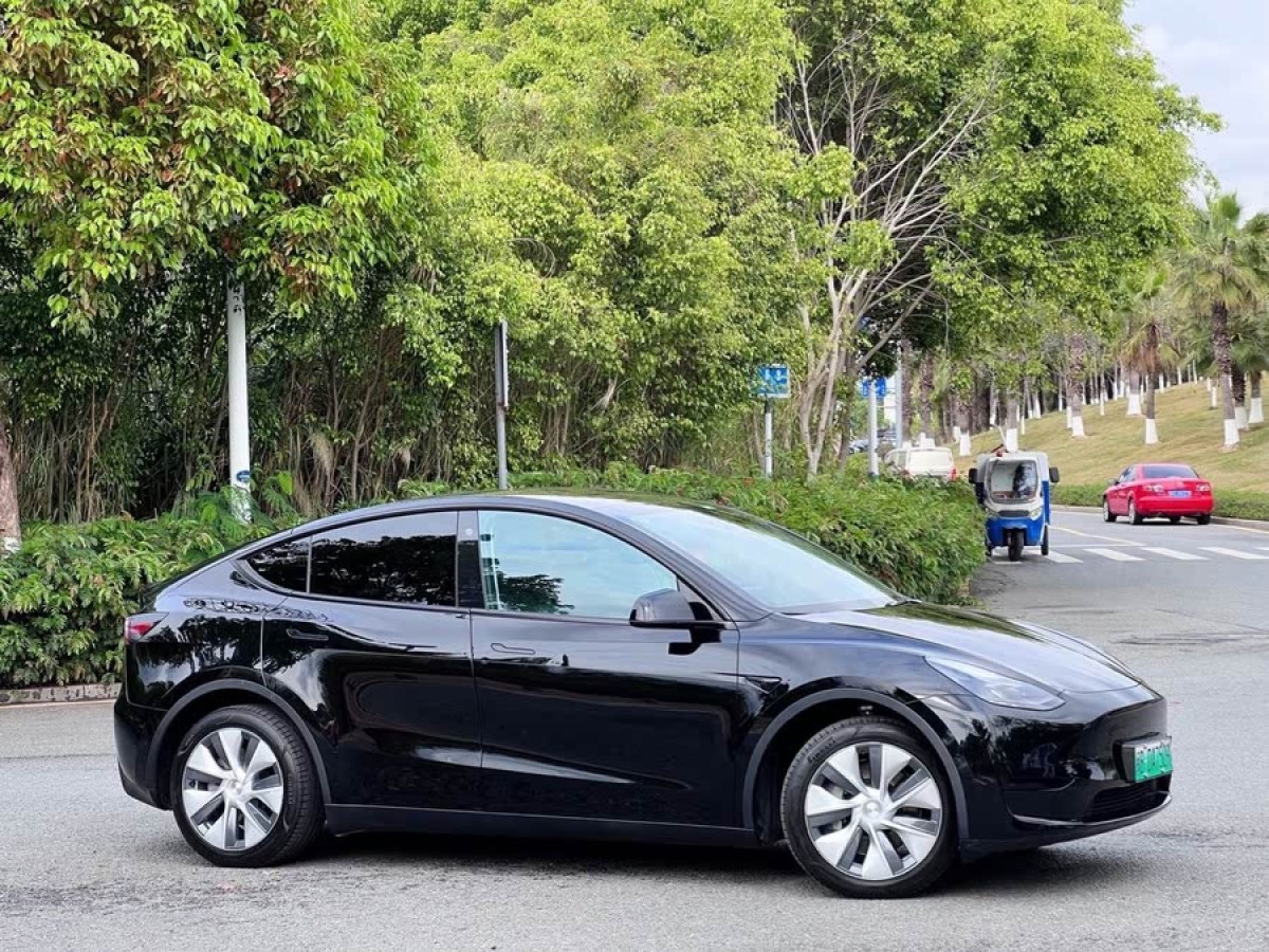 特斯拉 Model Y  2022款 改款 后輪驅(qū)動(dòng)版圖片
