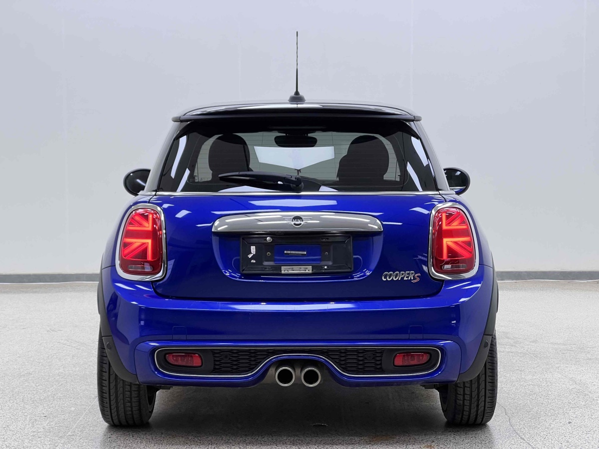 2020年4月MINI MINI  2020款 2.0T COOPER S 藝術(shù)家