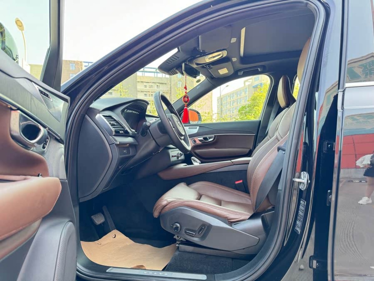 沃爾沃 XC90  2025款 B6 智雅豪華版 7座圖片