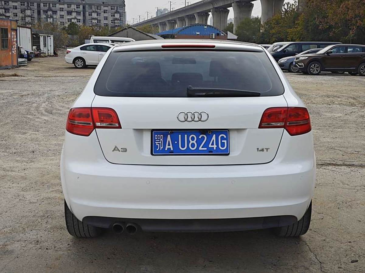 奧迪 奧迪A3  2010款 Sportback 1.4T 豪華型圖片