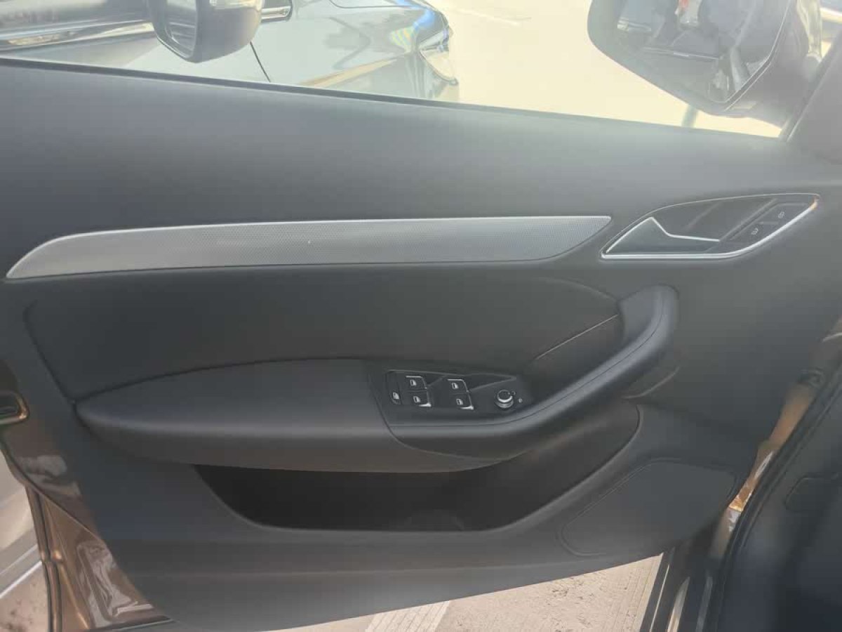 奧迪 奧迪Q3  2015款 30 TFSI 舒適型圖片