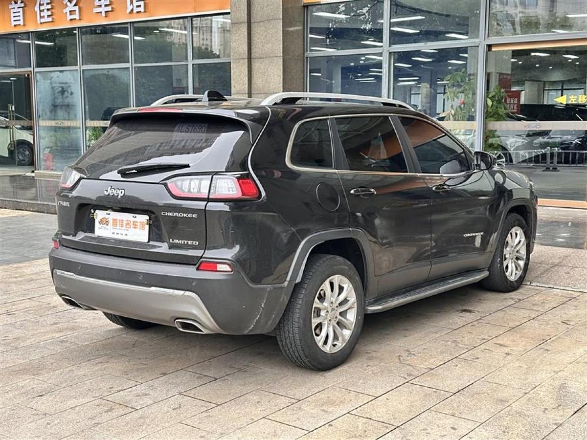 Jeep 自由光  2019款 2.0T 兩驅(qū)智享版 國VI圖片