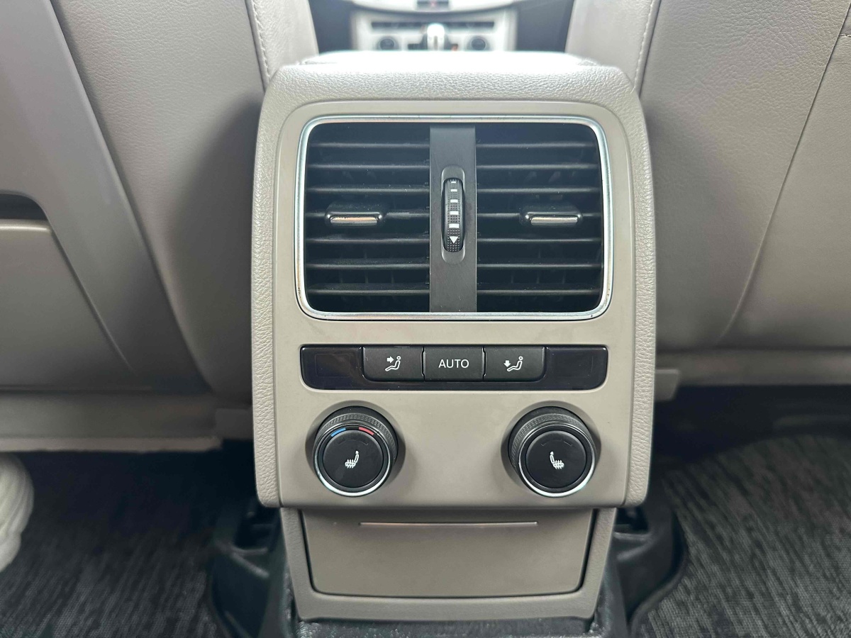 大眾 邁騰  2013款 1.8TSI 尊貴型圖片