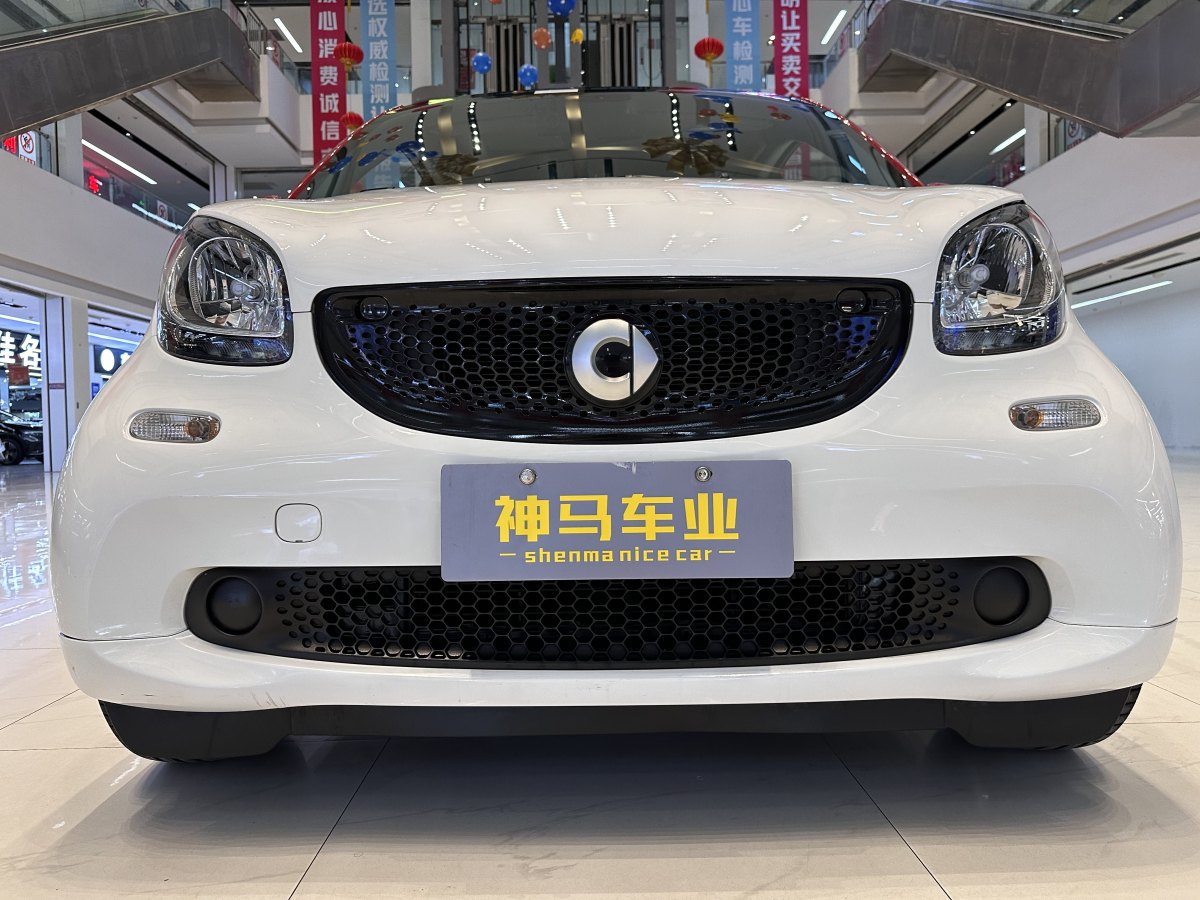 2019年5月smart fortwo  2019款 0.9T 66千瓦硬頂先鋒版 國(guó)VI