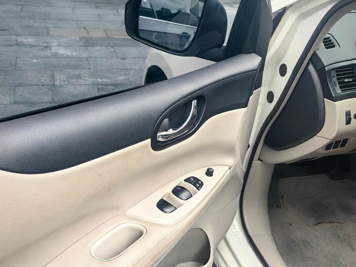 日產(chǎn) 騏達(dá)  2013款 1.6L CVT酷咖版圖片
