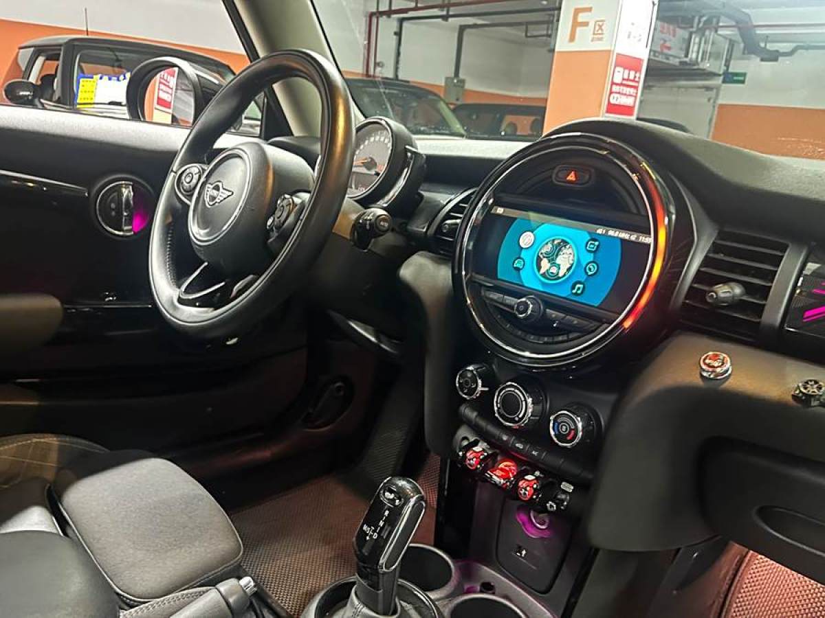 MINI MINI  2019款 1.5T COOPER 經(jīng)典派圖片