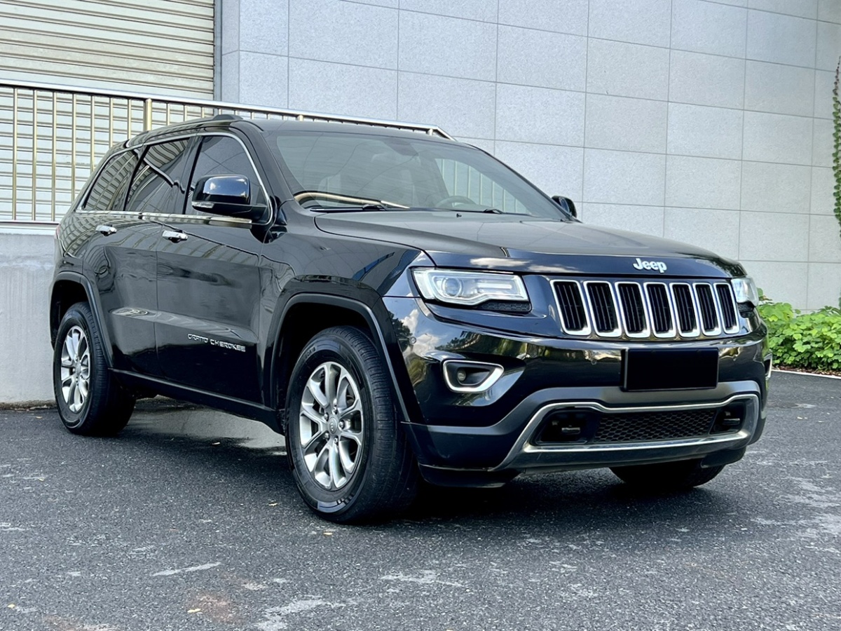 Jeep 大切諾基  2015款 3.0TD 柴油 舒享導(dǎo)航版圖片