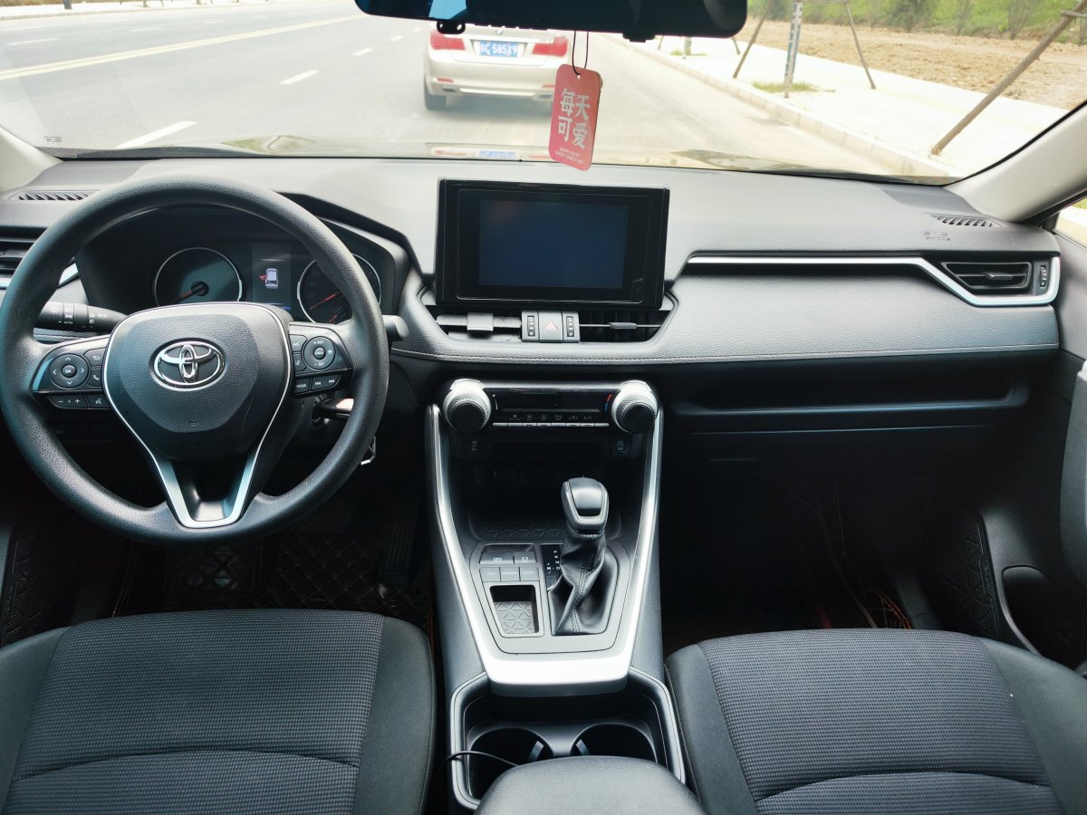 豐田 RAV4  2018款 榮放 2.0L CVT兩驅(qū)都市版圖片