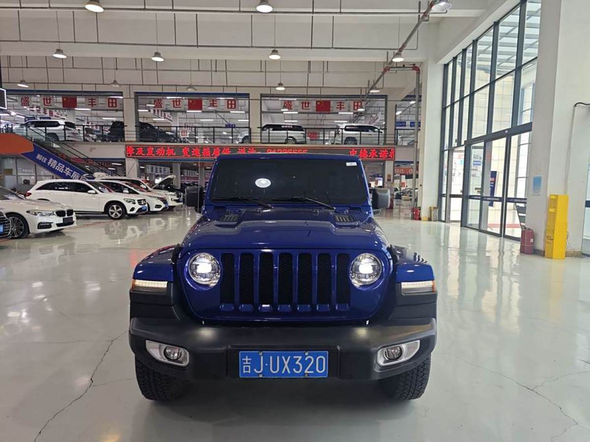 Jeep 牧馬人  2019款 2.0T Sahara 四門版 國(guó)VI圖片